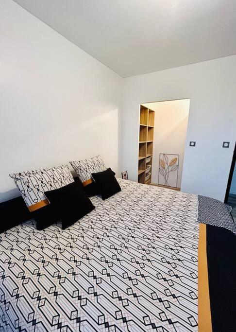 Apartmán T4 Jolie Vue Avec Jaccuzzi Vitrolles  Exteriér fotografie